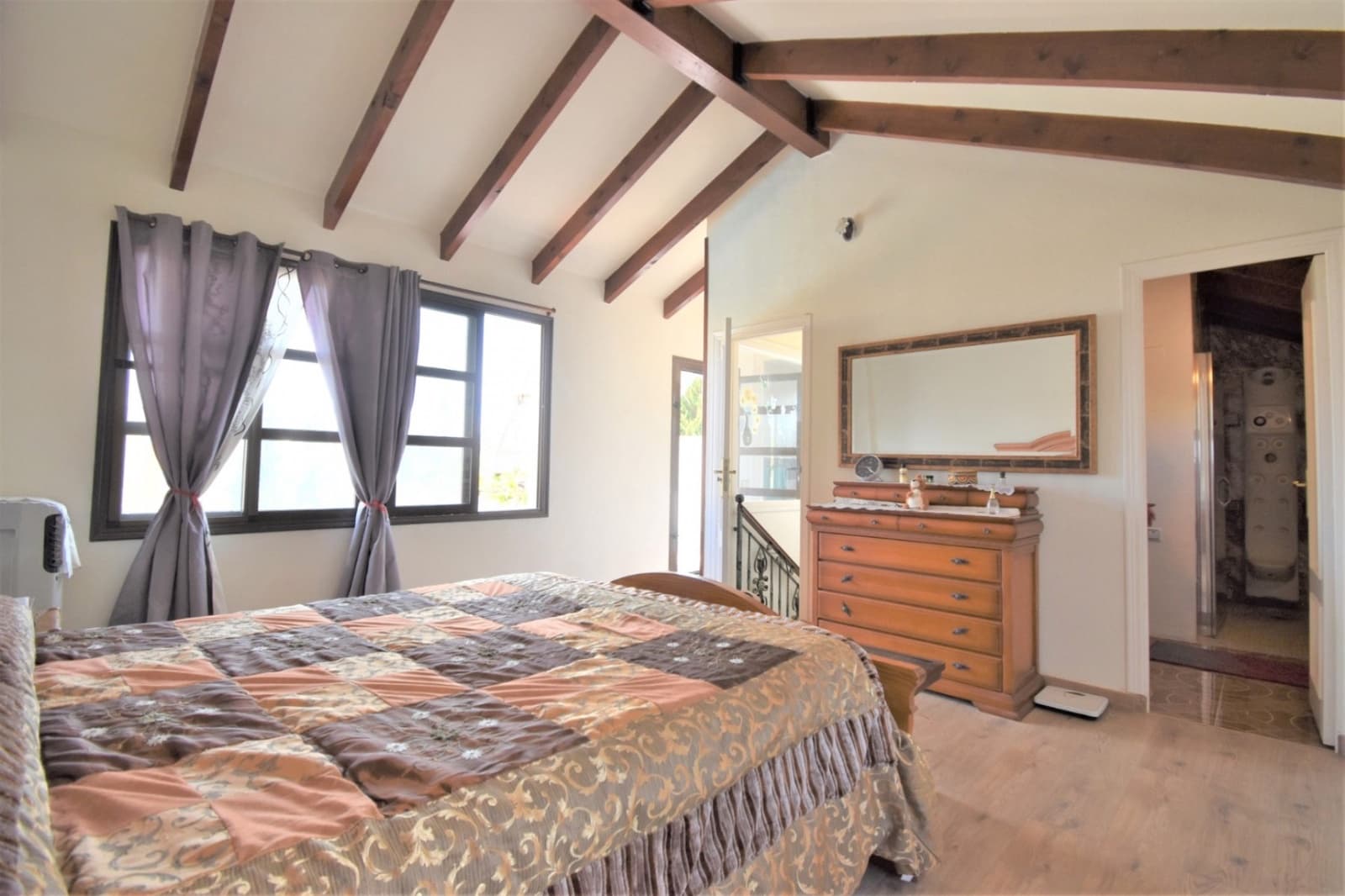 4 chambre Villa/Maison à vendre à Villamartin avec piscine - 630 000 € (Ref: 8880684)