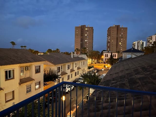 Casa de 4 habitaciones en Dehesa de Campoamor, Orihuela en venta - 355.000 € (Ref: 8914389)