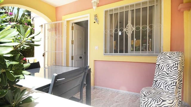 2 quarto Casa em Banda para venda em Villamartin, Orihuela com piscina - 165 000 € (Ref: 8917278)