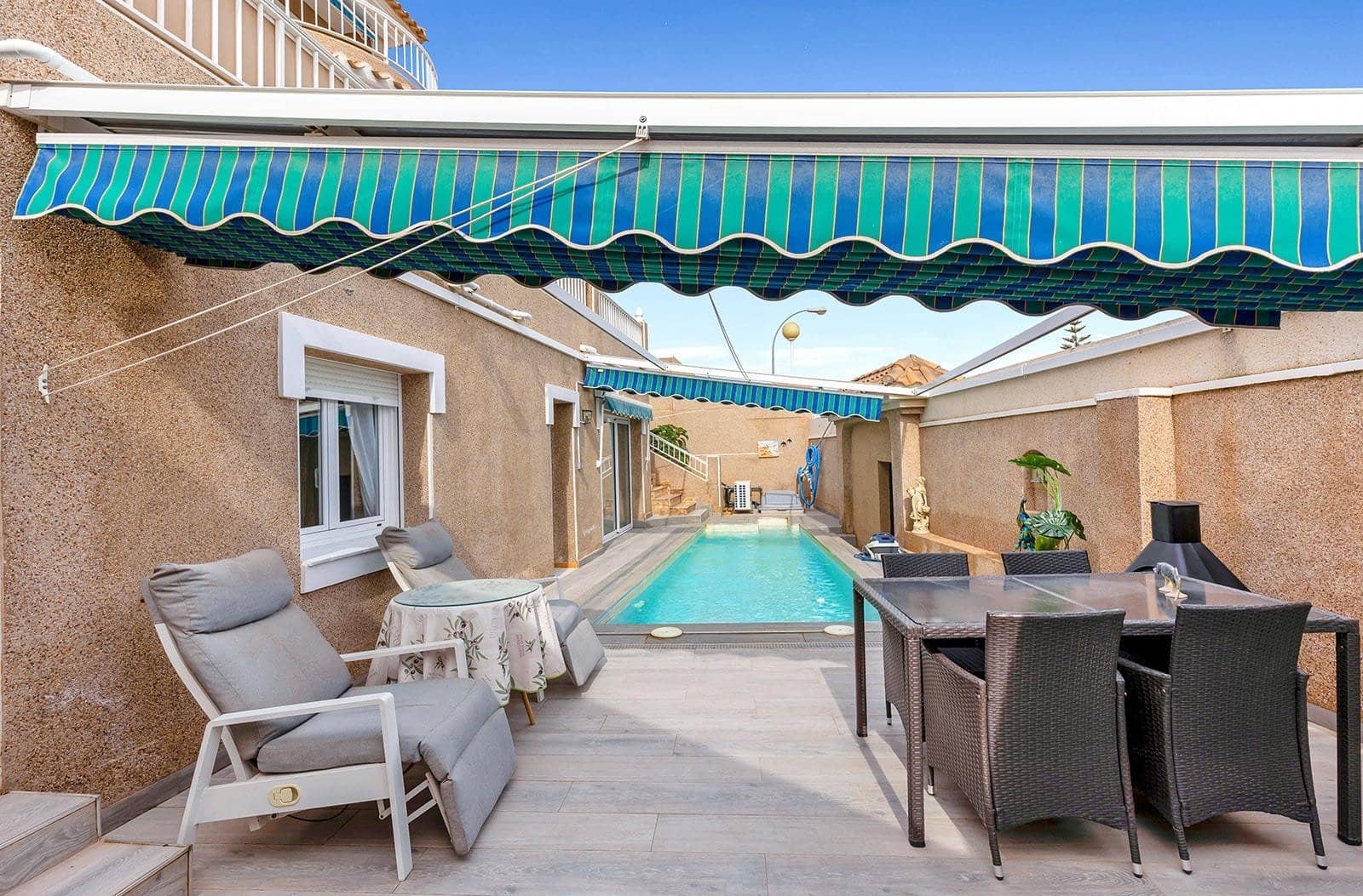 5 sovrum Villa till salu i Los Altos med pool - 449 000 € (Ref: 8924764)