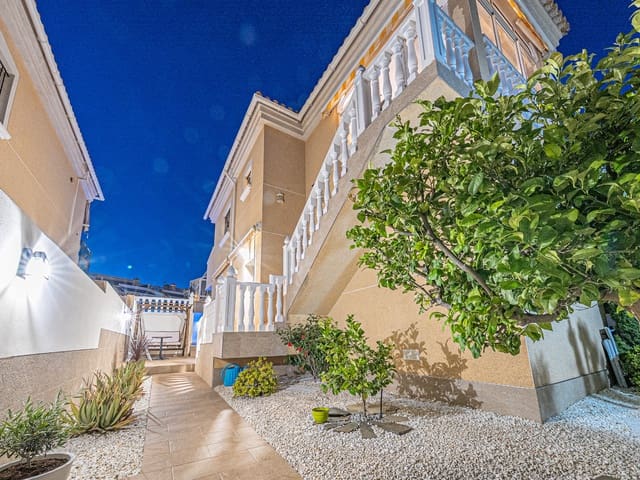 4 chambre Villa/Maison à vendre à Villamartin, Orihuela avec piscine - 379 000 € (Ref: 8937995)