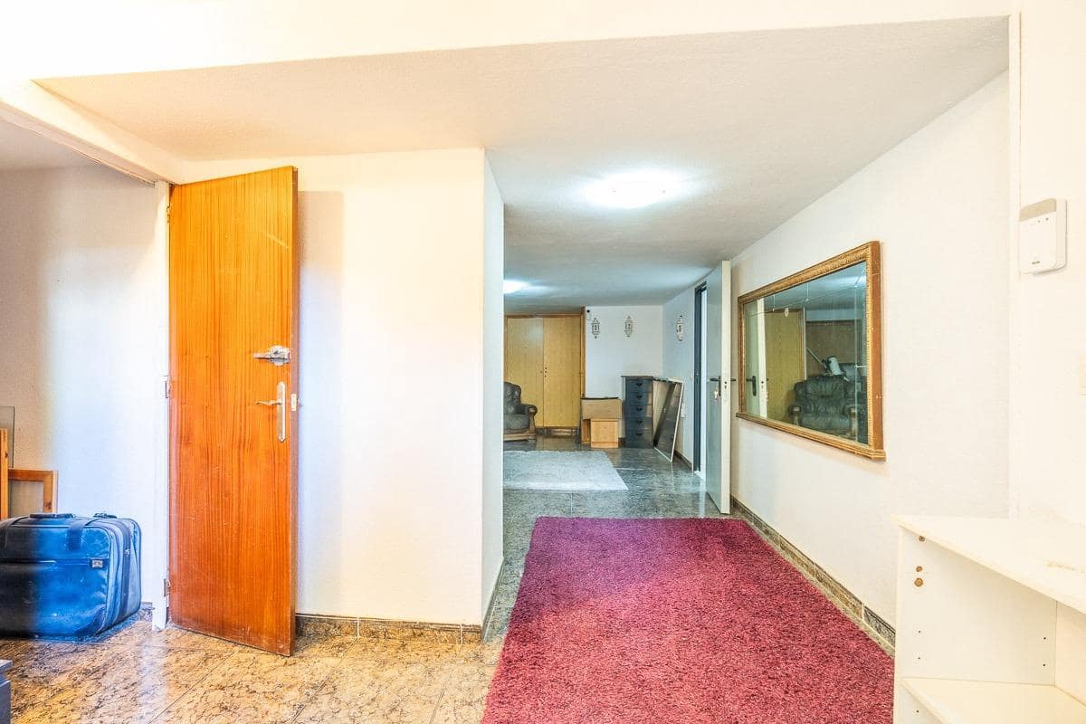 6 soveværelse Villa til salg i Villamartin med swimmingpool - € 450.000 (Ref: 8944319)