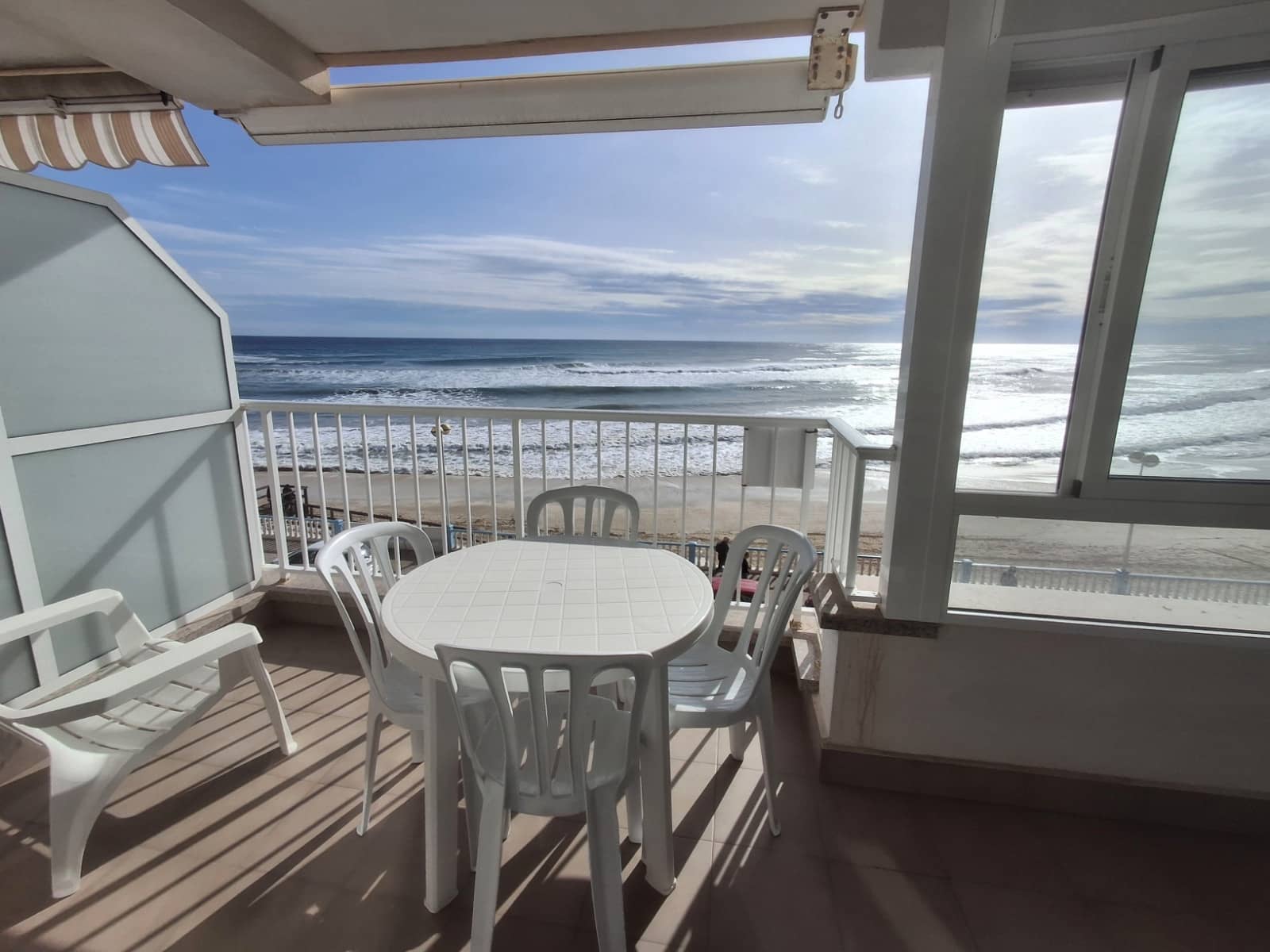 3 soveværelse Lejlighed til salg i Torrevieja med garage - € 310.000 (Ref: 8947549)