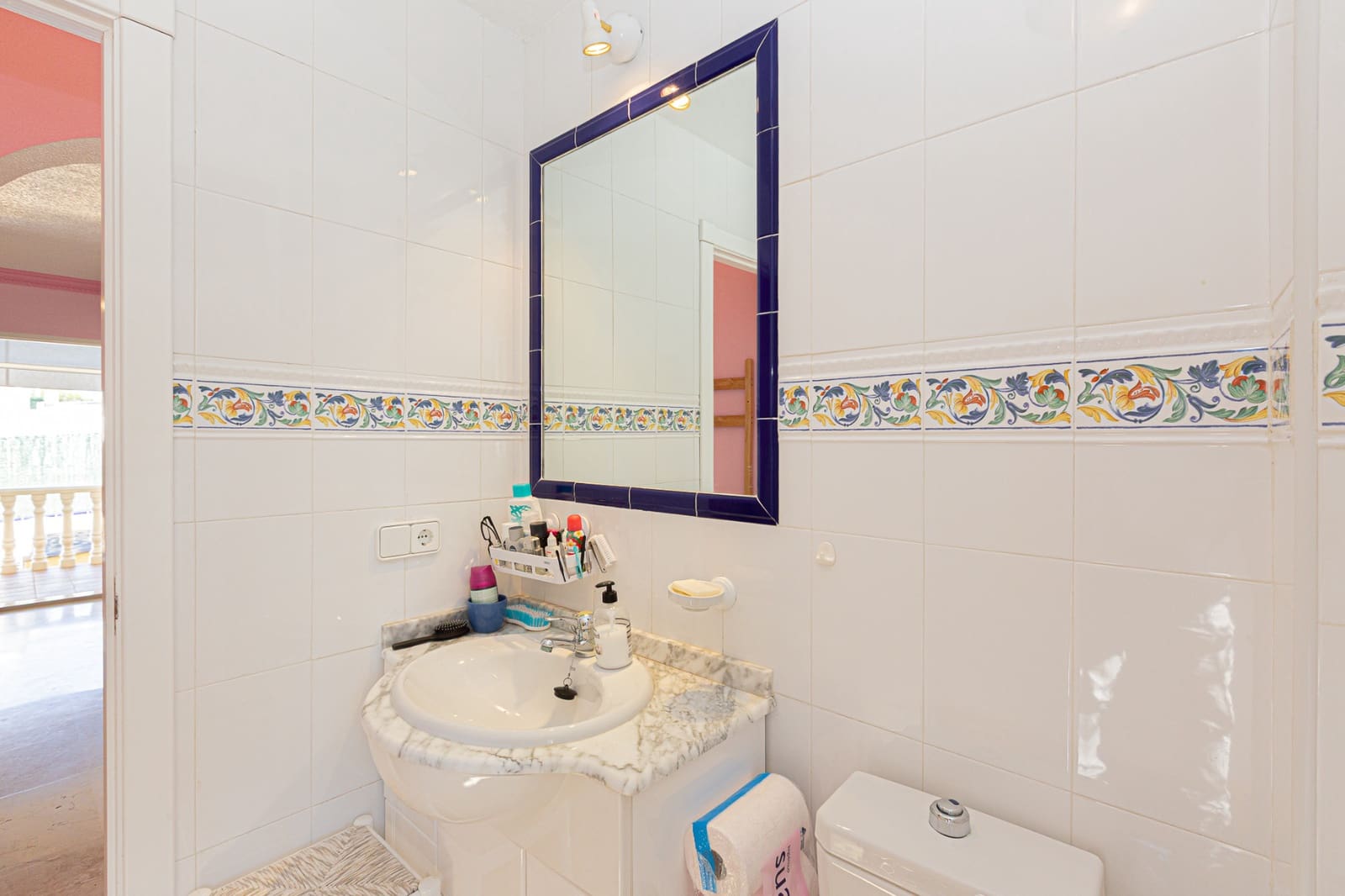 4 quarto Moradia para venda em Villamartin com piscina garagem - 450 000 € (Ref: 9002135)