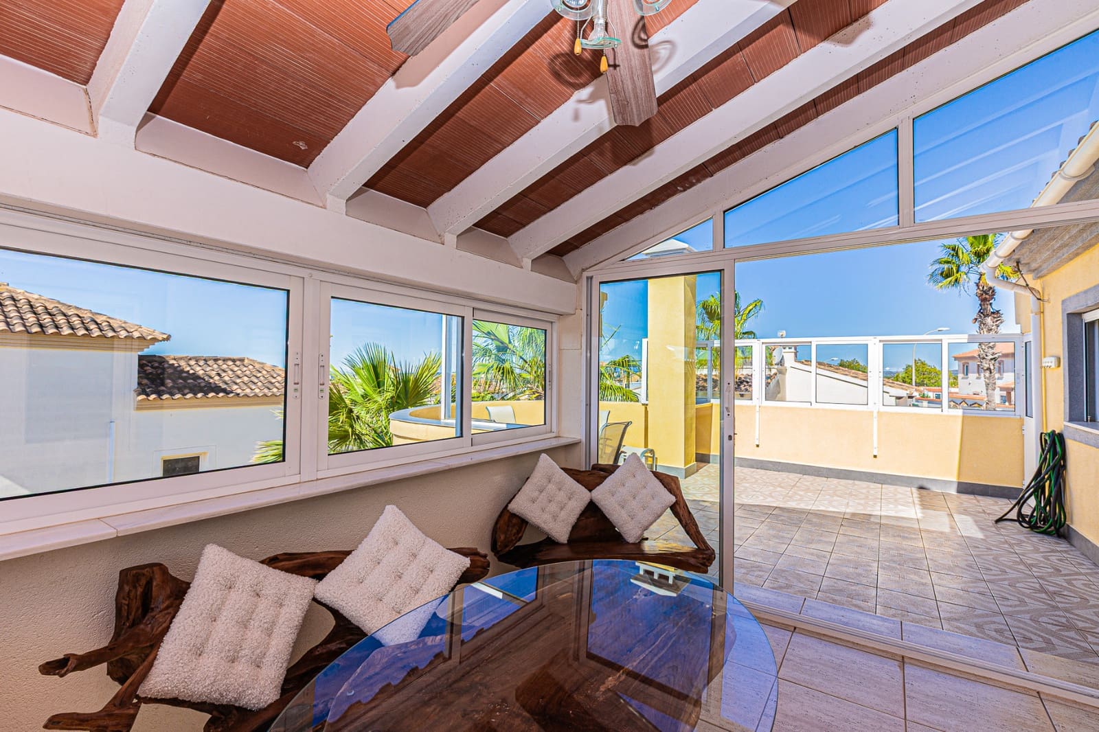 4 quarto Moradia para venda em Villamartin com piscina garagem - 450 000 € (Ref: 9002135)