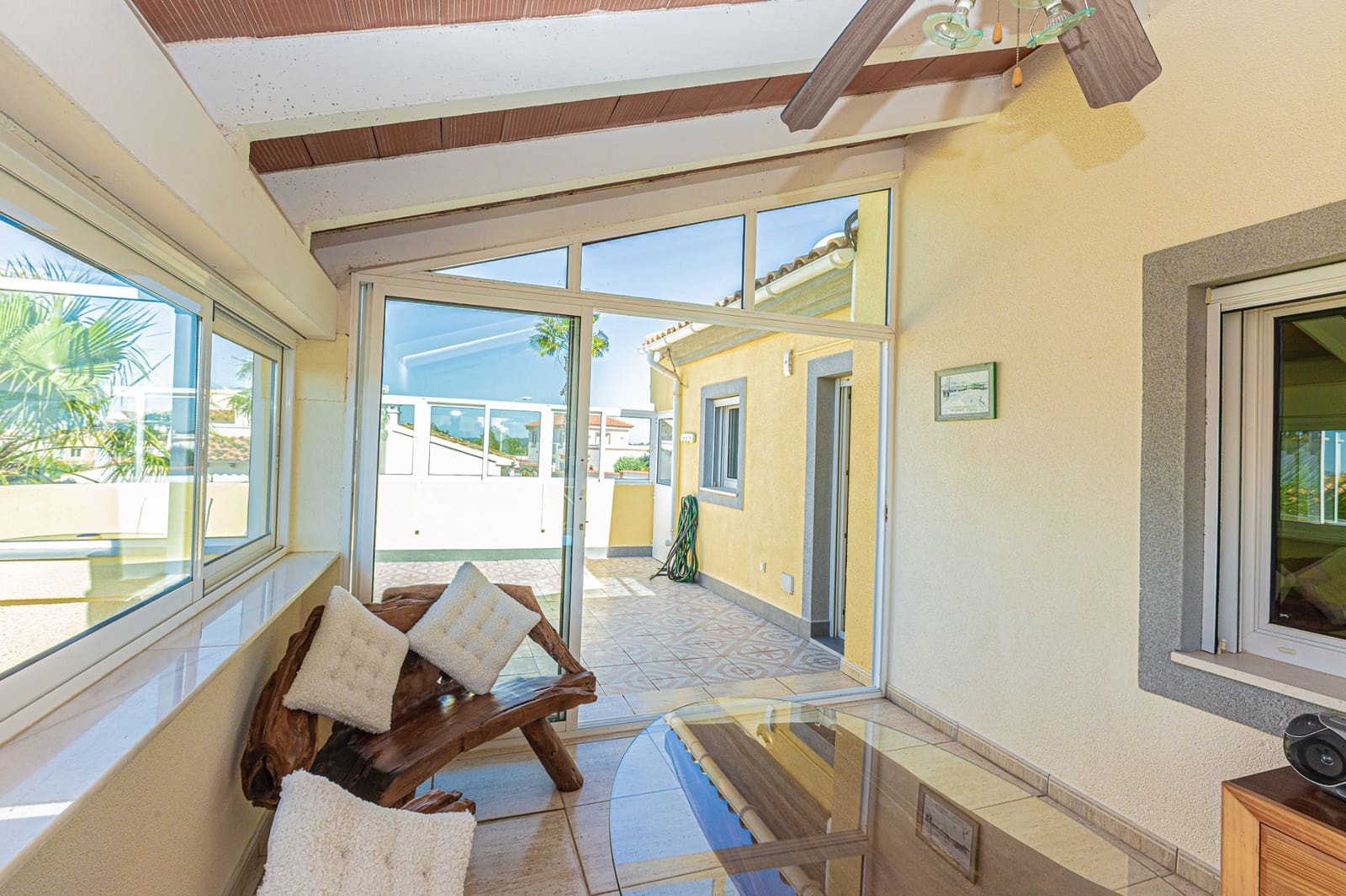 4 quarto Moradia para venda em Villamartin com piscina garagem - 450 000 € (Ref: 9002135)