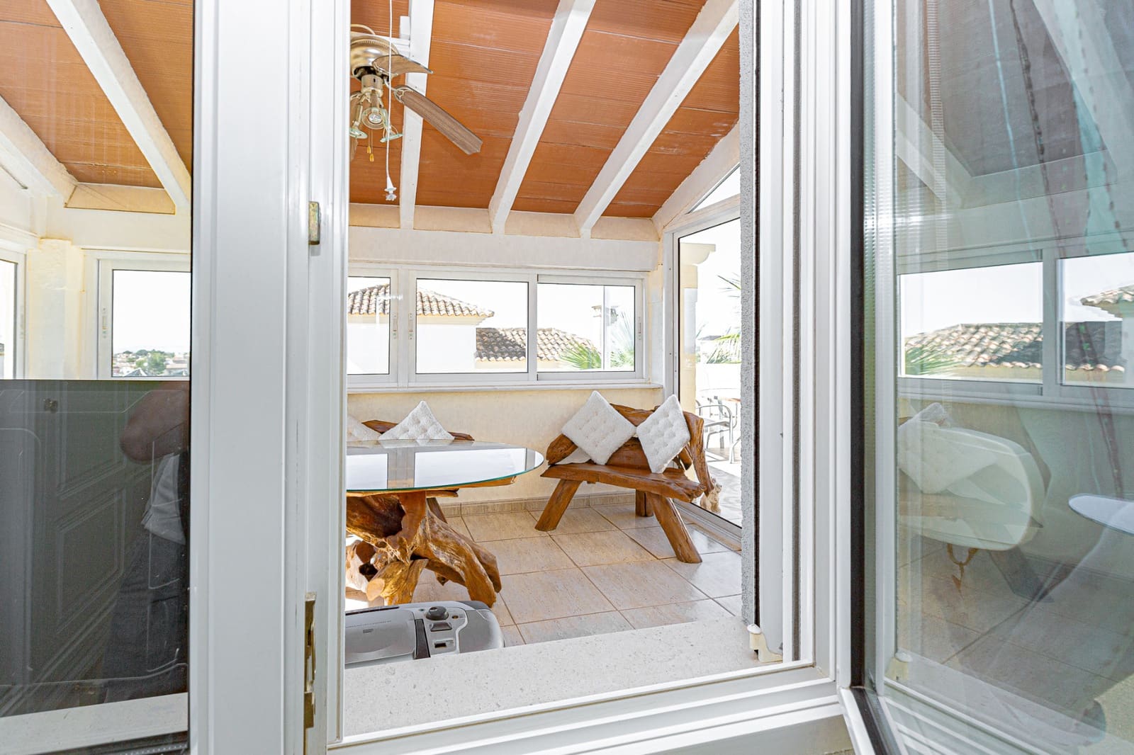 4 quarto Moradia para venda em Villamartin com piscina garagem - 450 000 € (Ref: 9002135)