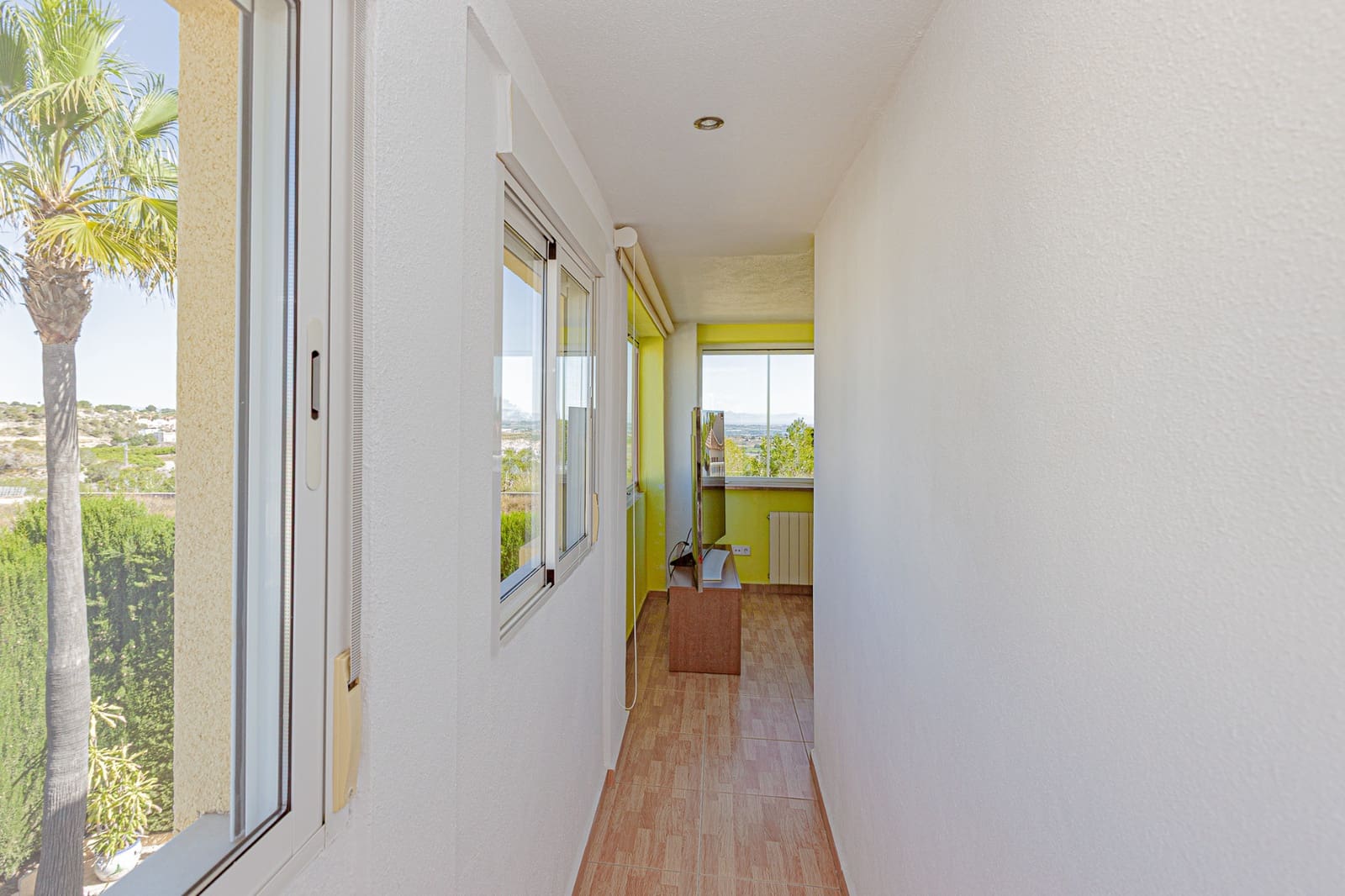 4 quarto Moradia para venda em Villamartin com piscina garagem - 450 000 € (Ref: 9002135)