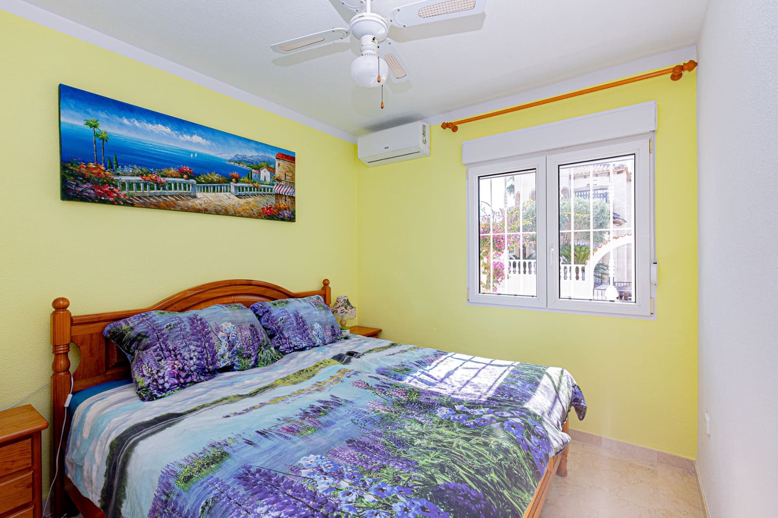 4 quarto Moradia para venda em Villamartin com piscina garagem - 450 000 € (Ref: 9002135)