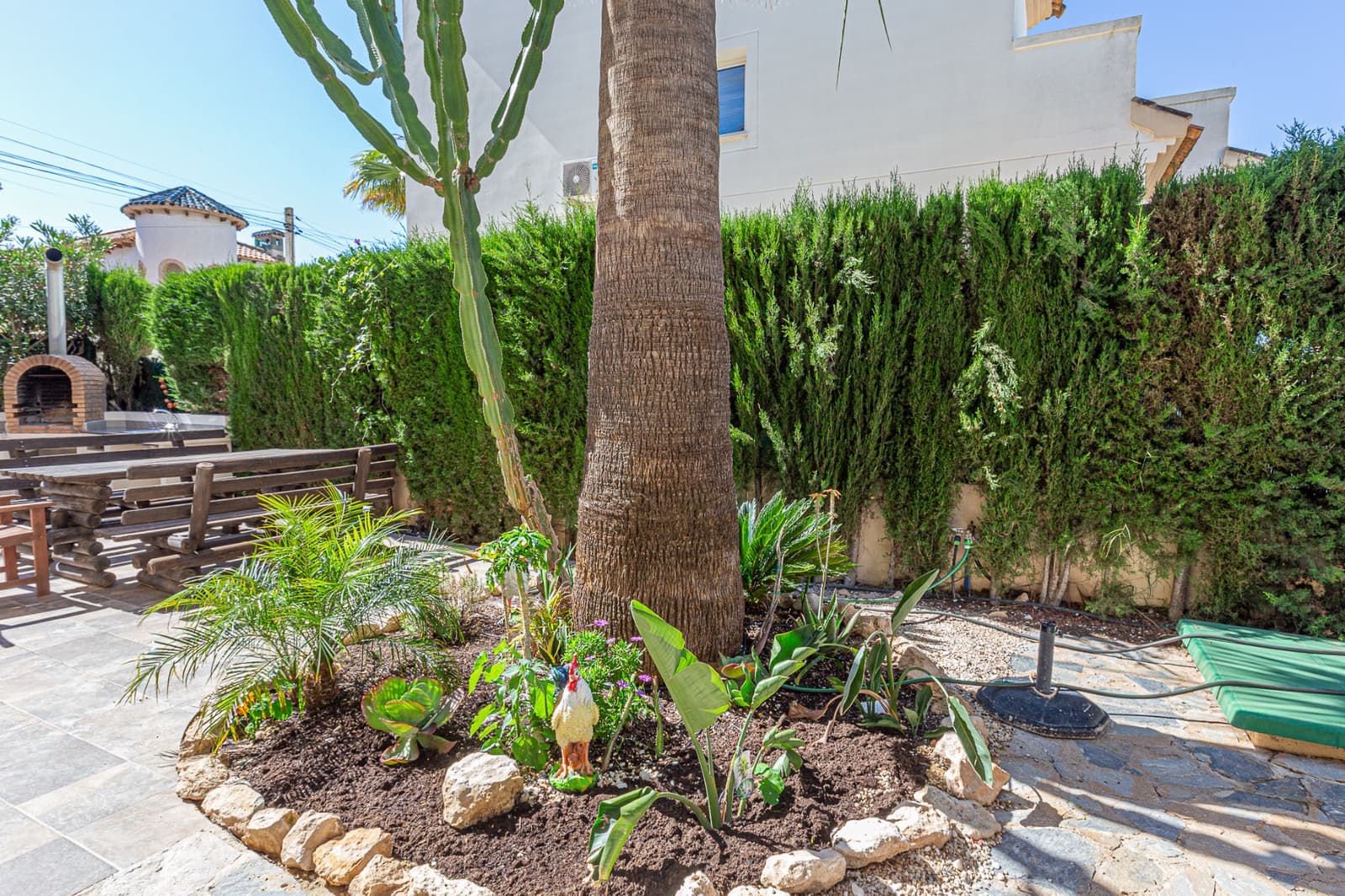 4 quarto Moradia para venda em Villamartin com piscina garagem - 450 000 € (Ref: 9002135)