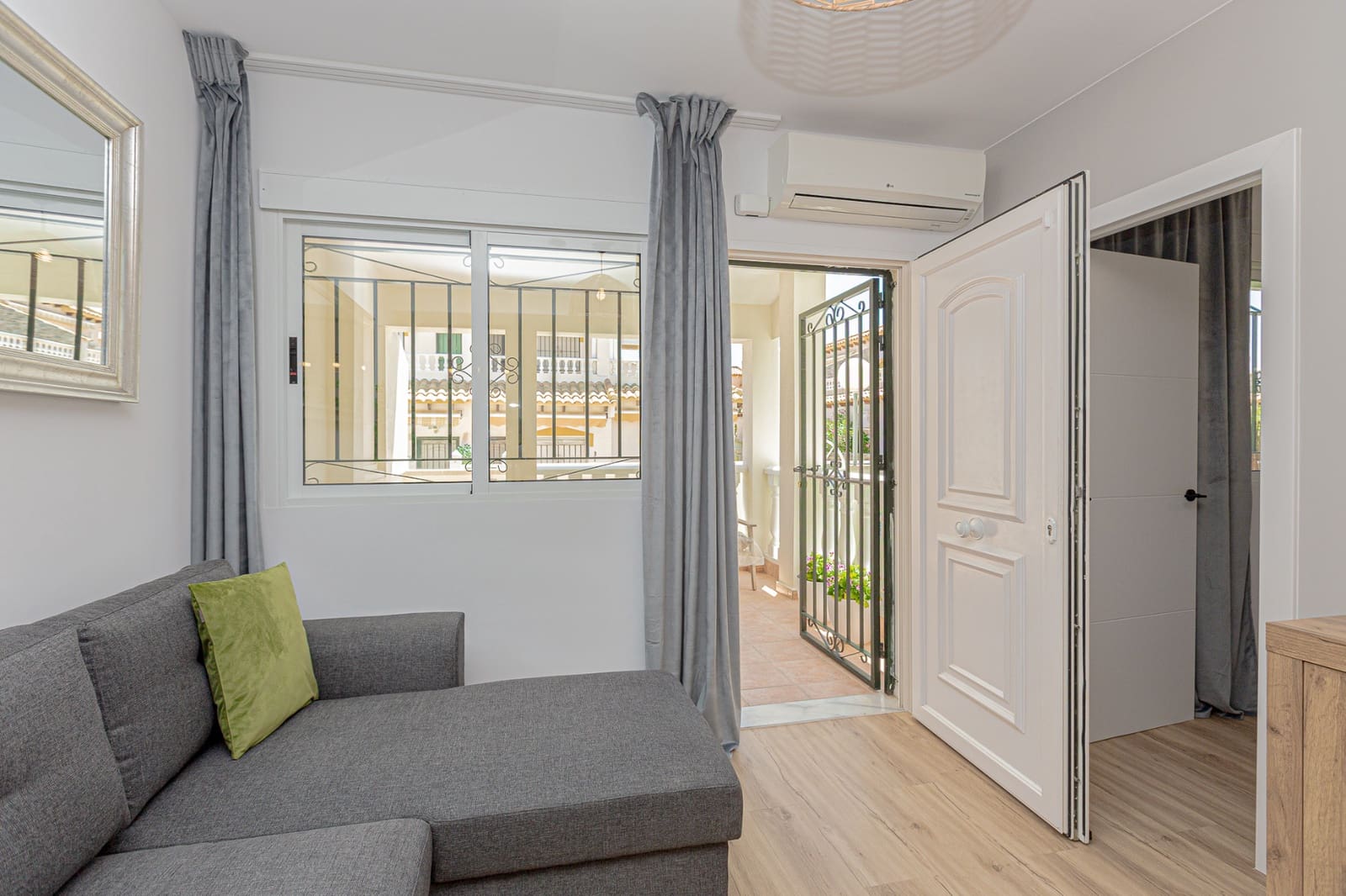 3 soverom Hus til salgs i Los Altos med svømmebasseng - € 288 000 (Ref: 9013513)