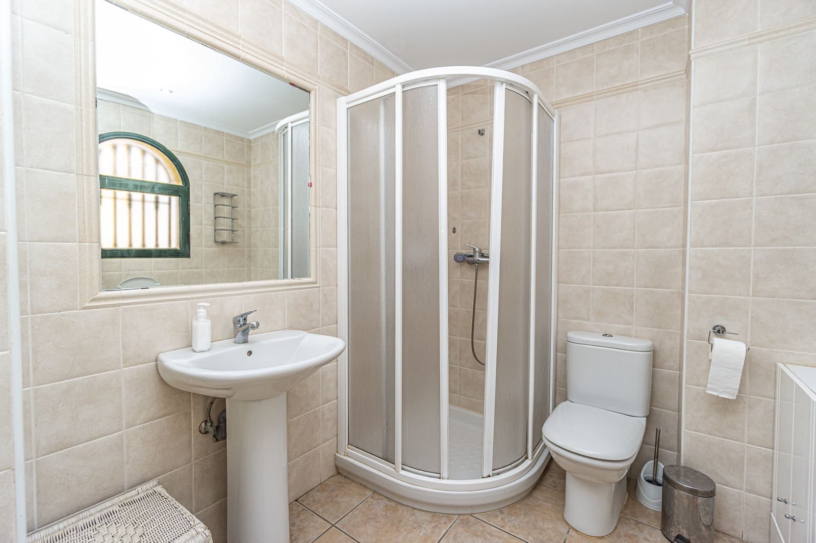 3 Zimmer Villa zu verkaufen in Villamartin mit Pool - 355.000 € (Ref: 9058143)