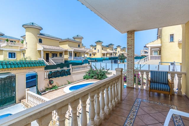 3 Zimmer Villa zu verkaufen in Villamartin, Orihuela mit Pool - 355.000 € (Ref: 9058143)