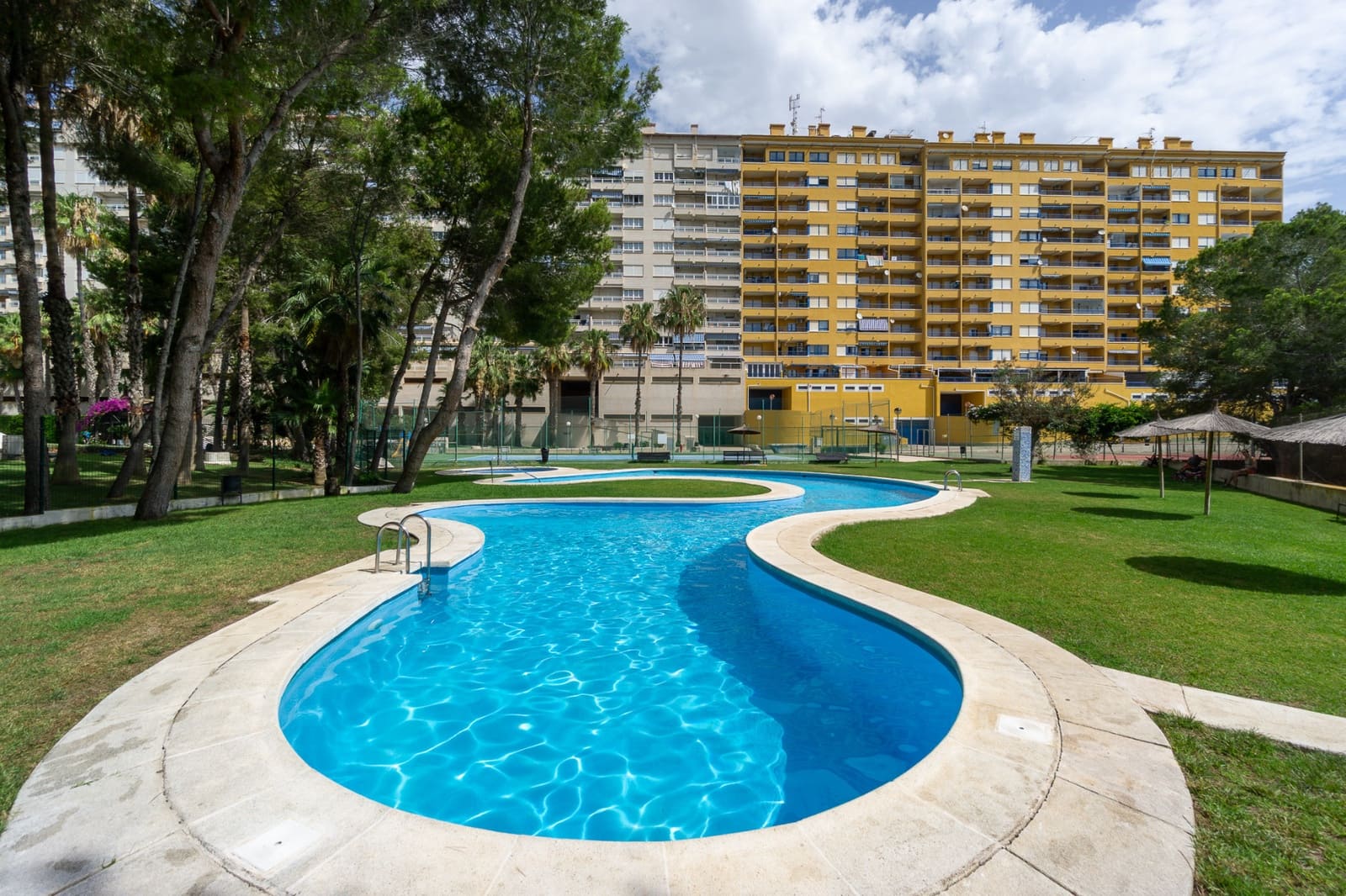 2 slaapkamer Appartement te koop in Campoamor met zwembad - € 219.000 (Ref: 9072378)
