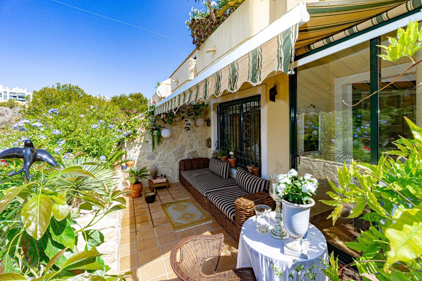 2 soveværelse Byhus til salg i Campoamor med swimmingpool - € 250.000 (Ref: 9078597)