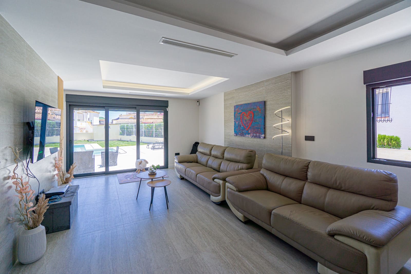 4 soveværelse Semi-Rækkehus til salg i Los Balcones med swimmingpool garage - € 540.000 (Ref: 9099766)