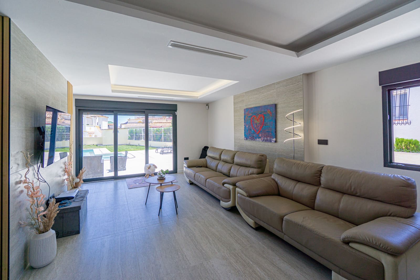 4 soveværelse Semi-Rækkehus til salg i Los Balcones med swimmingpool garage - € 540.000 (Ref: 9099766)