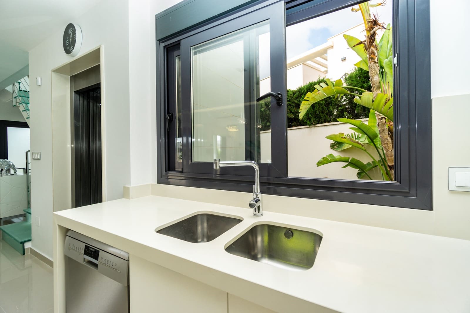 Chalet de 5 habitaciones en San Miguel de Salinas en venta con piscina - 849.000 € (Ref: 9105196)