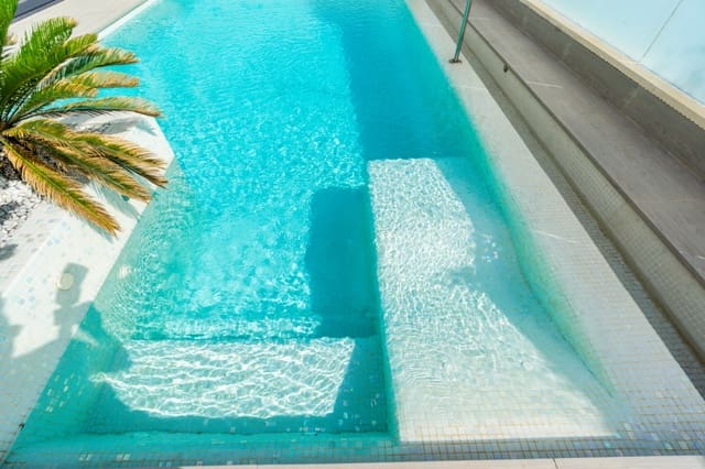 5 Zimmer Villa zu verkaufen in San Miguel de Salinas mit Pool - 849.000 € (Ref: 9105196)