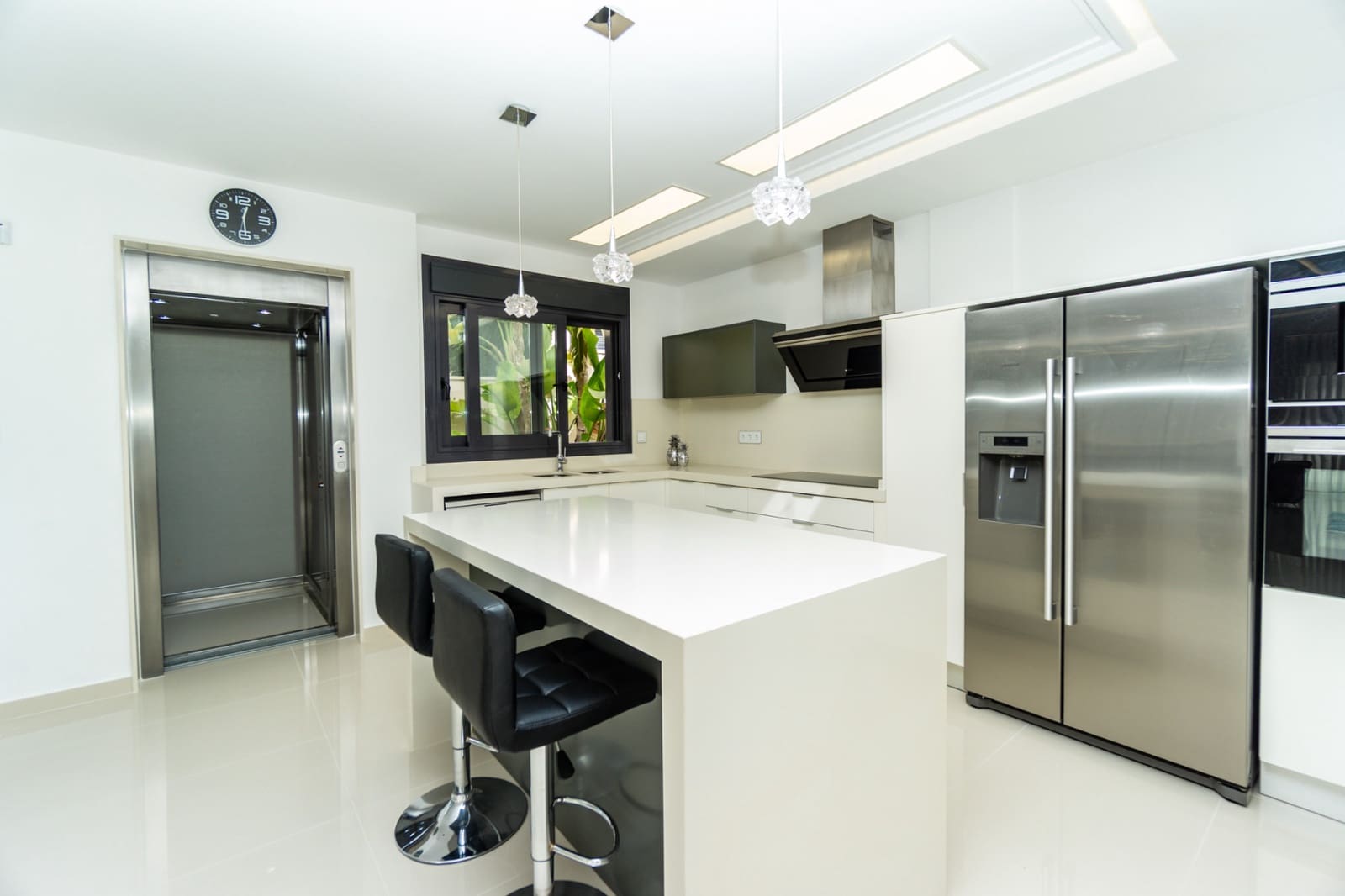 Chalet de 5 habitaciones en San Miguel de Salinas en venta con piscina - 849.000 € (Ref: 9105196)