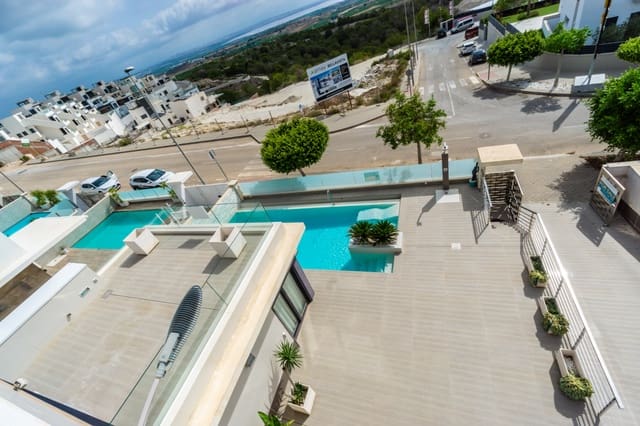 5 Zimmer Villa zu verkaufen in San Miguel de Salinas mit Pool - 849.000 € (Ref: 9105196)