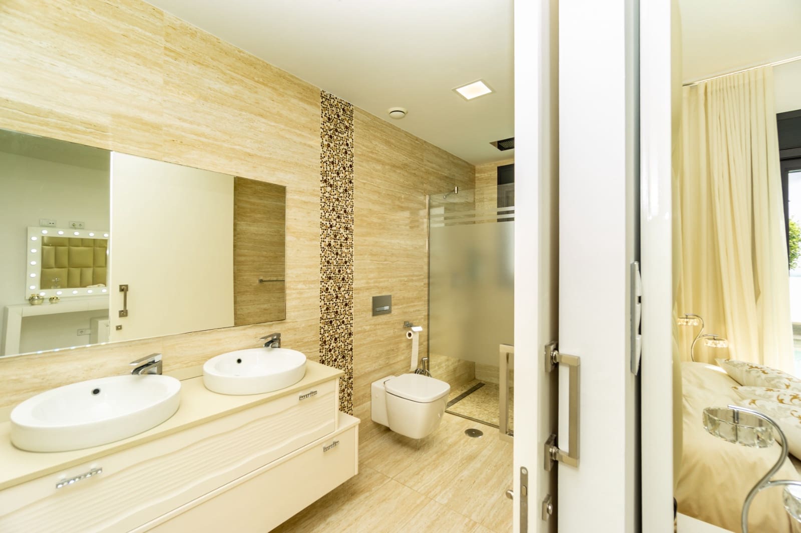 Chalet de 5 habitaciones en San Miguel de Salinas en venta con piscina - 849.000 € (Ref: 9105196)