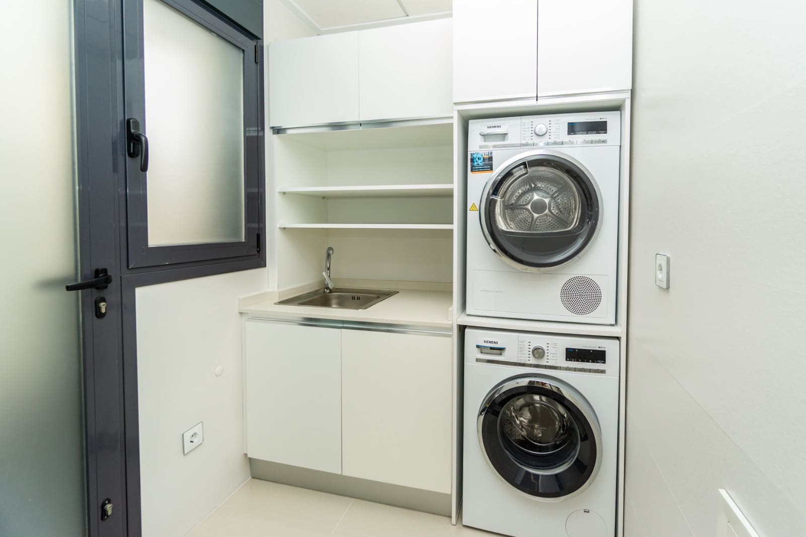 Chalet de 5 habitaciones en San Miguel de Salinas en venta con piscina - 849.000 € (Ref: 9105196)