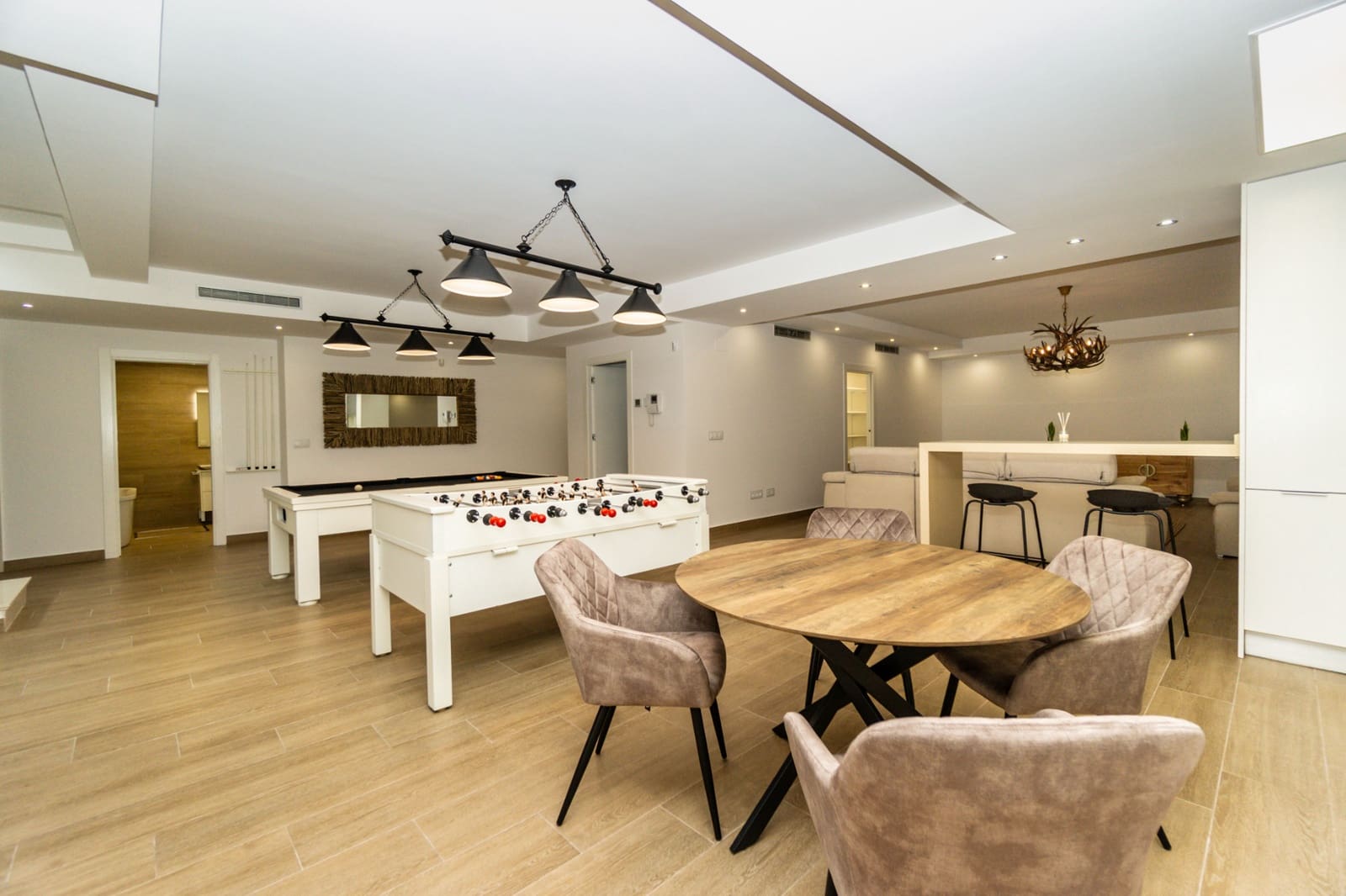 Chalet de 5 habitaciones en San Miguel de Salinas en venta con piscina - 849.000 € (Ref: 9105196)