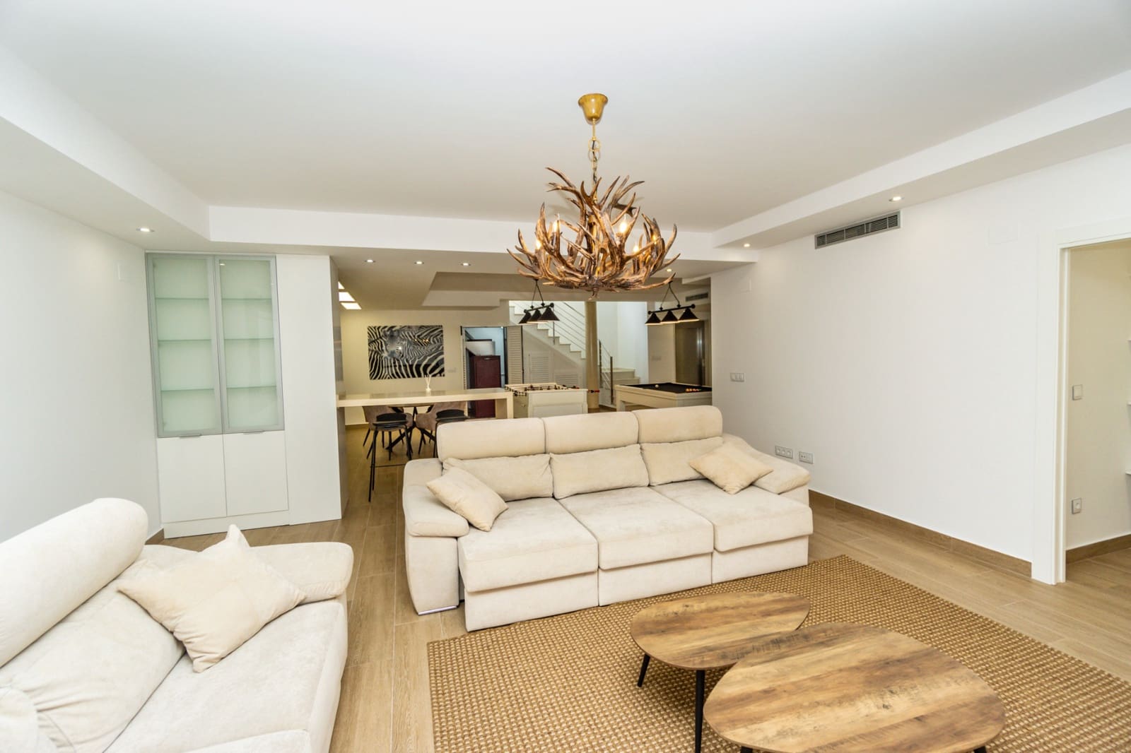 Chalet de 5 habitaciones en San Miguel de Salinas en venta con piscina - 849.000 € (Ref: 9105196)