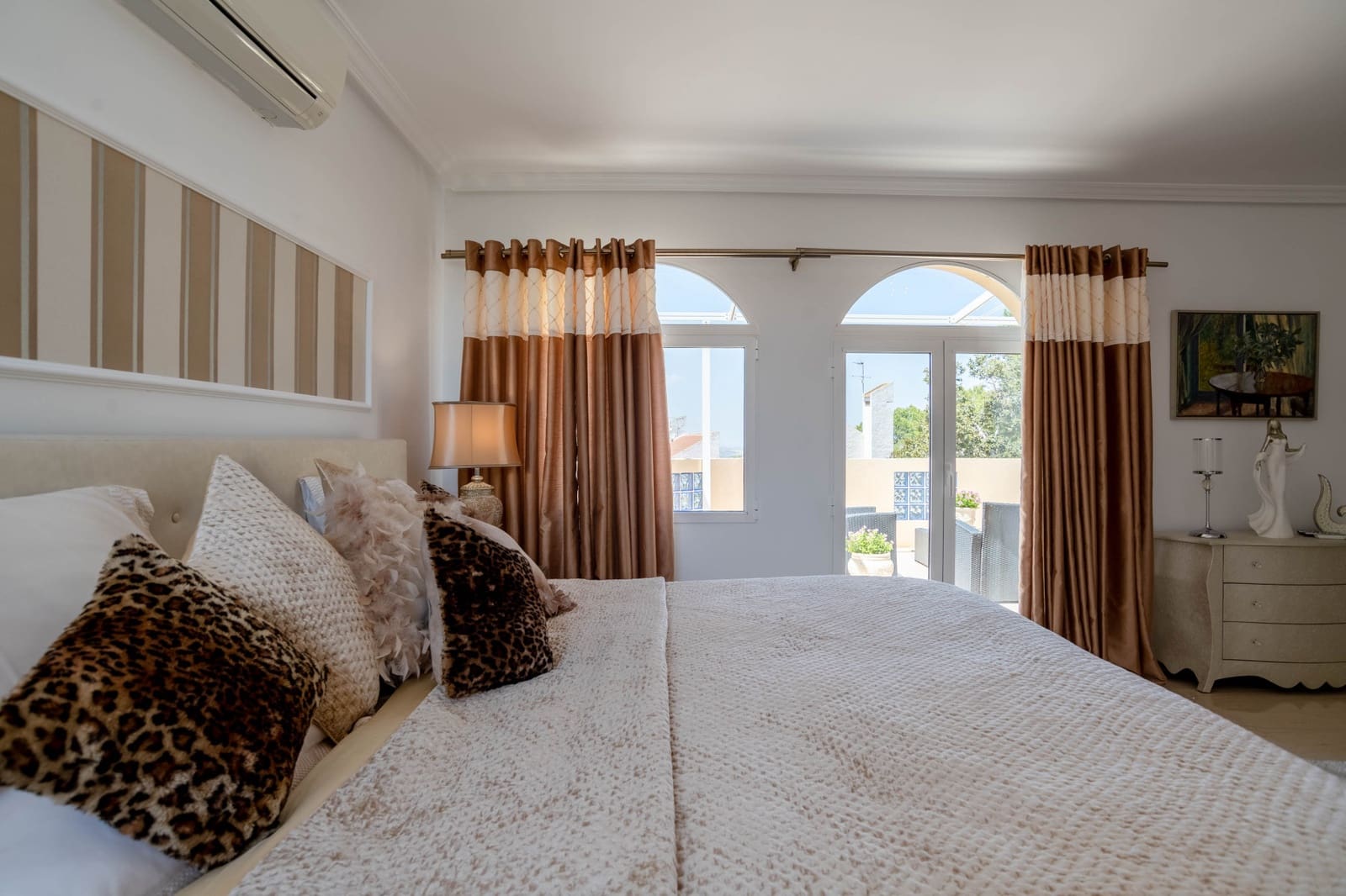 4 soveværelse Villa til salg i San Miguel de Salinas med swimmingpool garage - € 895.000 (Ref: 9109430)