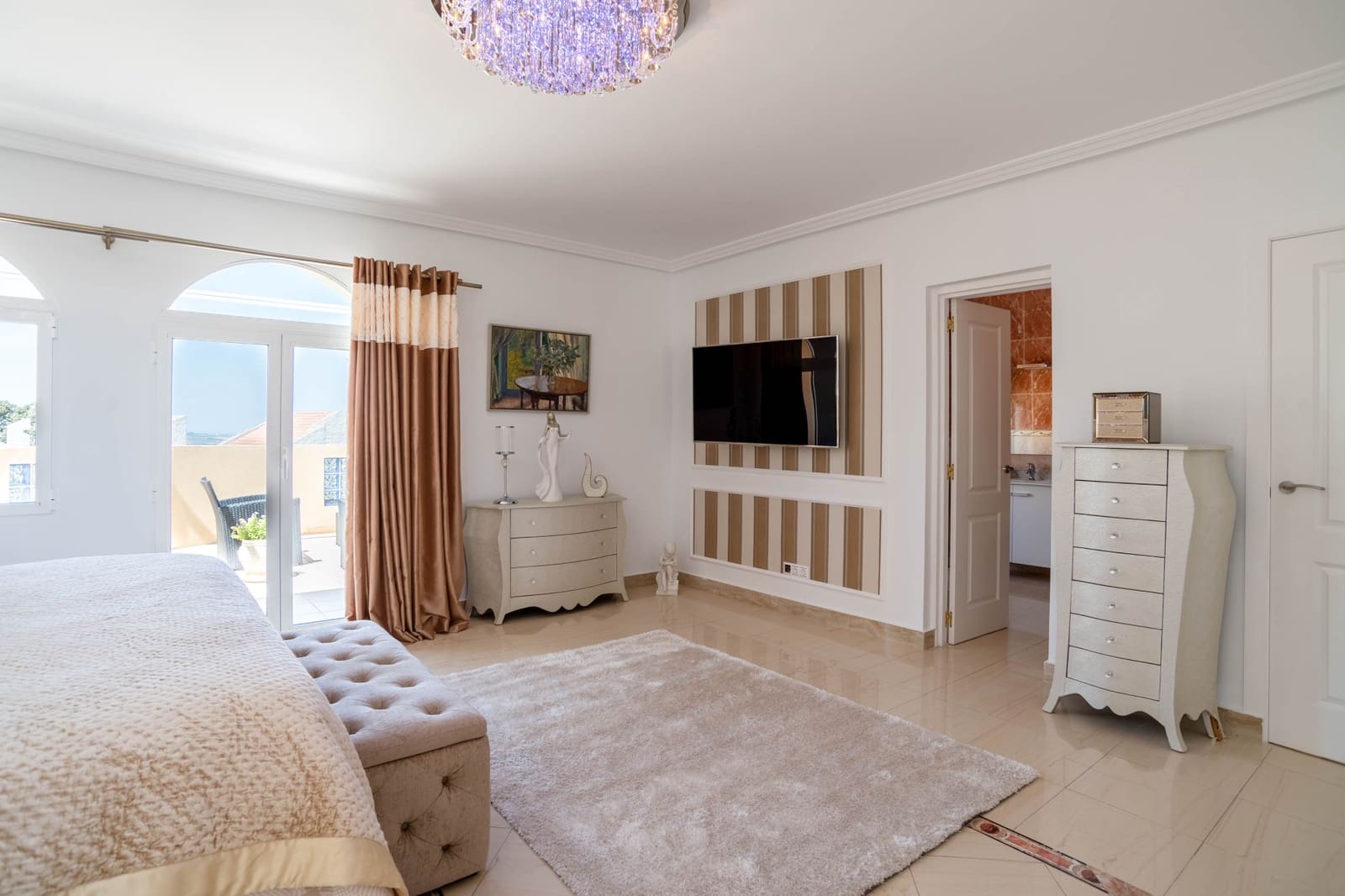 4 soveværelse Villa til salg i San Miguel de Salinas med swimmingpool garage - € 895.000 (Ref: 9109430)