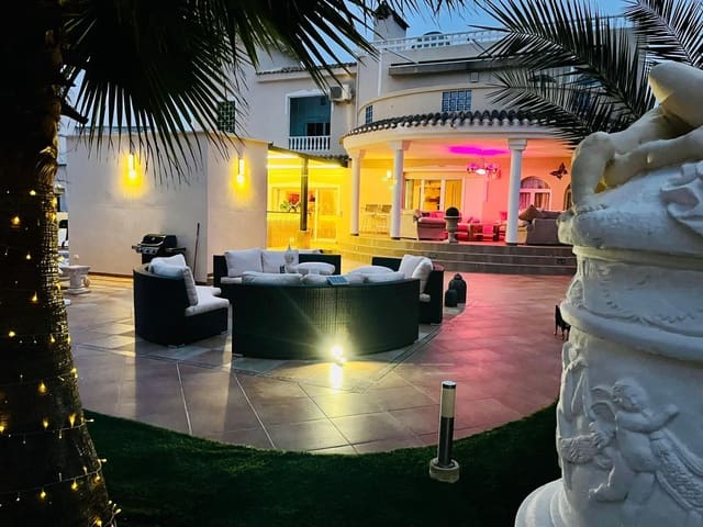 4 quarto Moradia para venda em San Miguel de Salinas com piscina garagem - 895 000 € (Ref: 9109430)