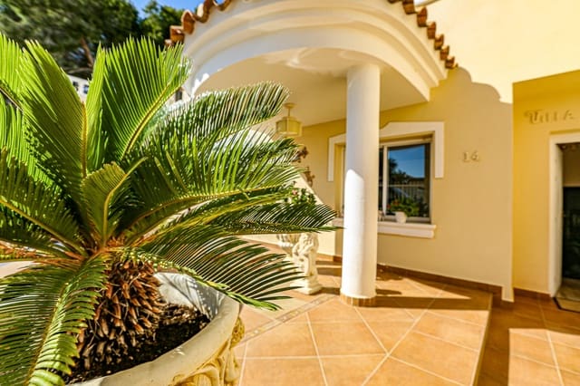 4 quarto Moradia para venda em San Miguel de Salinas com piscina garagem - 895 000 € (Ref: 9109430)