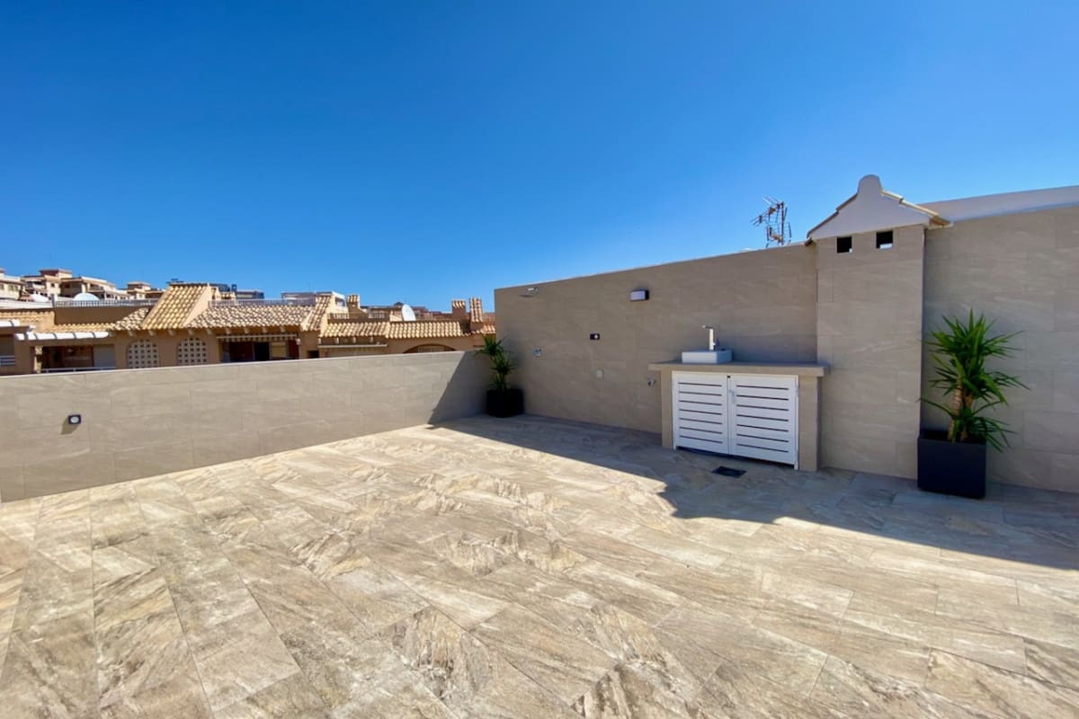 2 soveværelse Penthouse til salg i La Mata - € 359.900 (Ref: 9126149)