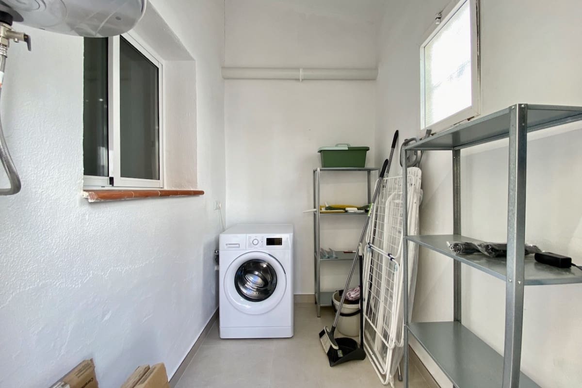 4 soveværelse Byhus til salg i Playa Flamenca med swimmingpool - € 299.000 (Ref: 9126150)