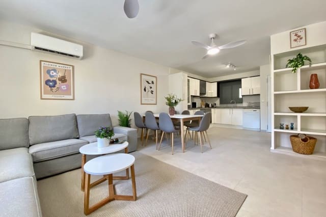 4 bedroom Townhouse for sale in Playa Flamenca, Orihuela with pool - € 299,000 (Ref: 9126150)