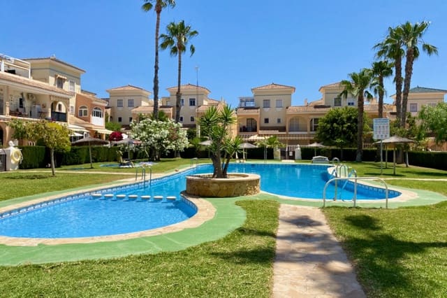 4 bedroom Townhouse for sale in Playa Flamenca, Orihuela with pool - € 299,000 (Ref: 9126150)