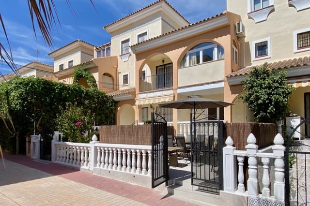4 bedroom Townhouse for sale in Playa Flamenca, Orihuela with pool - € 299,000 (Ref: 9126150)
