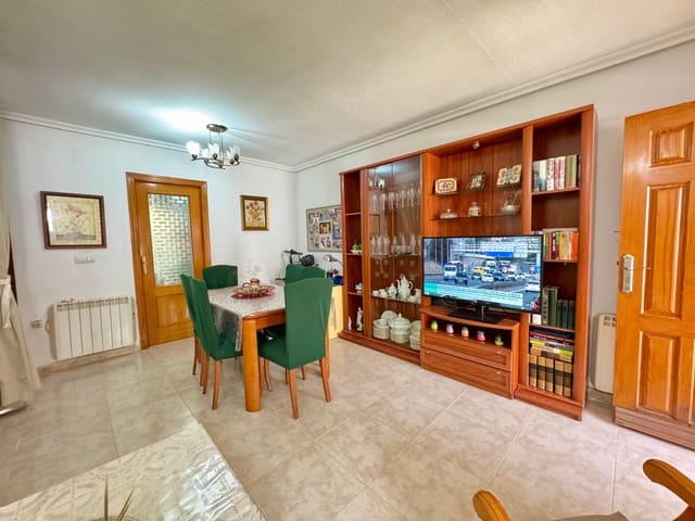 3 Zimmer Haus zu verkaufen in Torrevieja mit Pool - 200.000 € (Ref: 9133484)