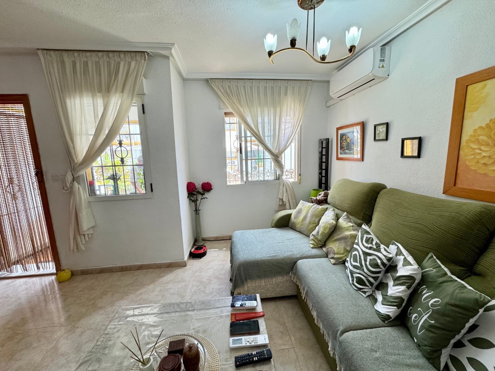 3 Zimmer Haus zu verkaufen in Torrevieja mit Pool - 200.000 € (Ref: 9133484)