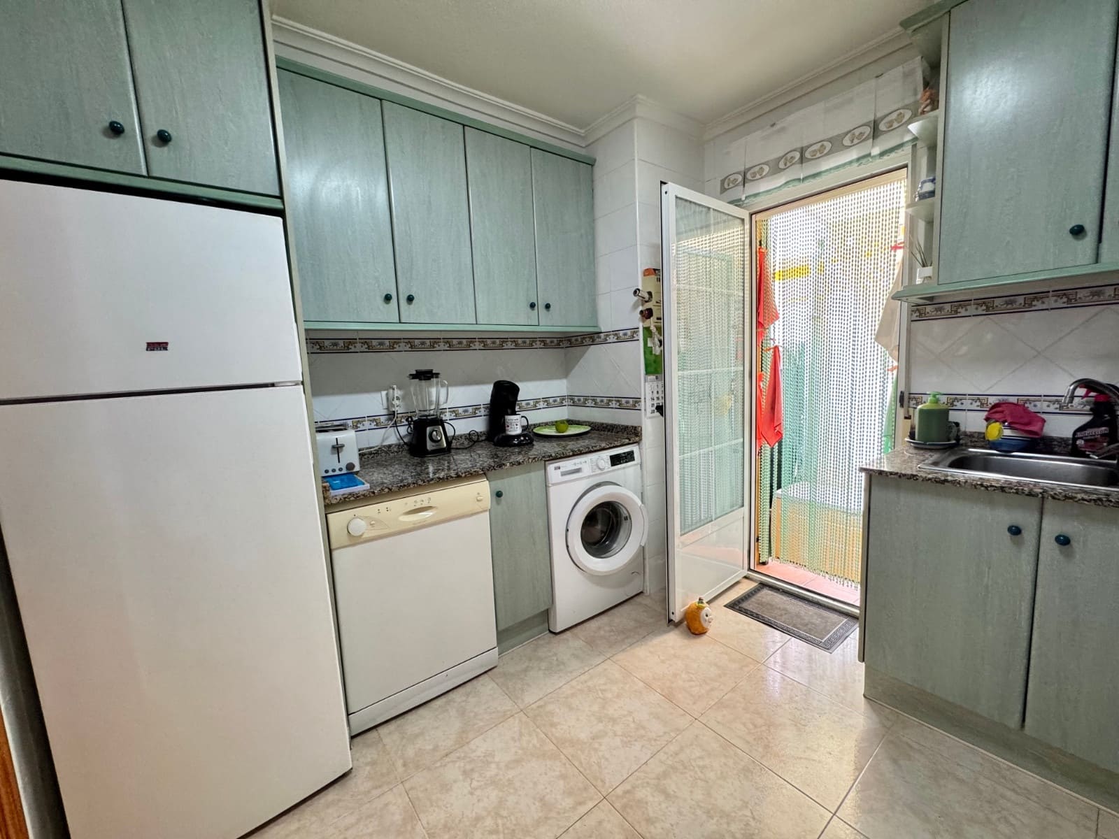 3 Zimmer Haus zu verkaufen in Torrevieja mit Pool - 200.000 € (Ref: 9133484)