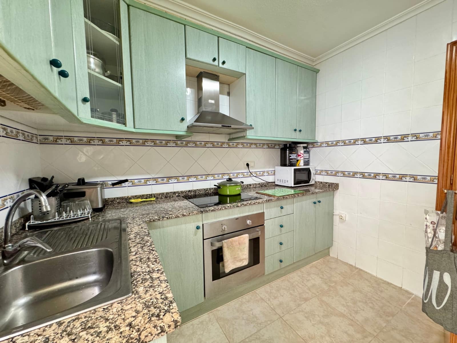 3 Zimmer Haus zu verkaufen in Torrevieja mit Pool - 200.000 € (Ref: 9133484)