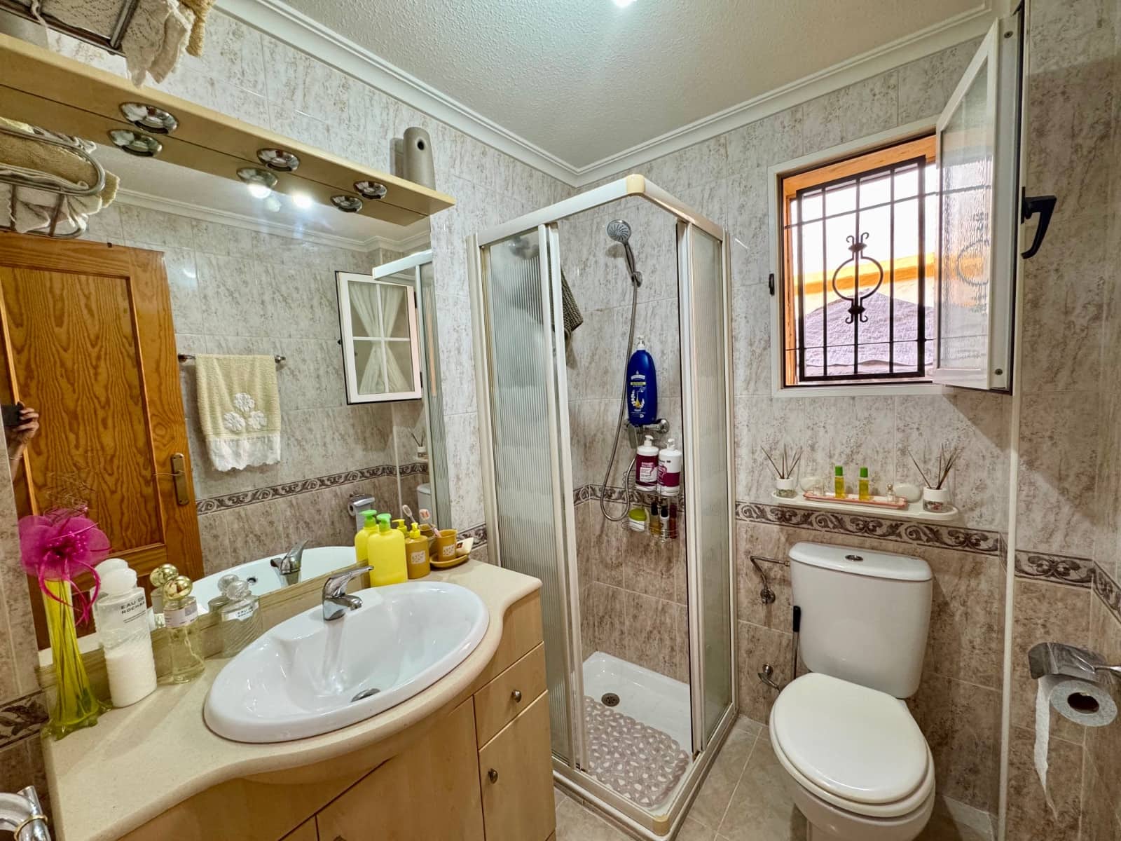 3 Zimmer Haus zu verkaufen in Torrevieja mit Pool - 200.000 € (Ref: 9133484)