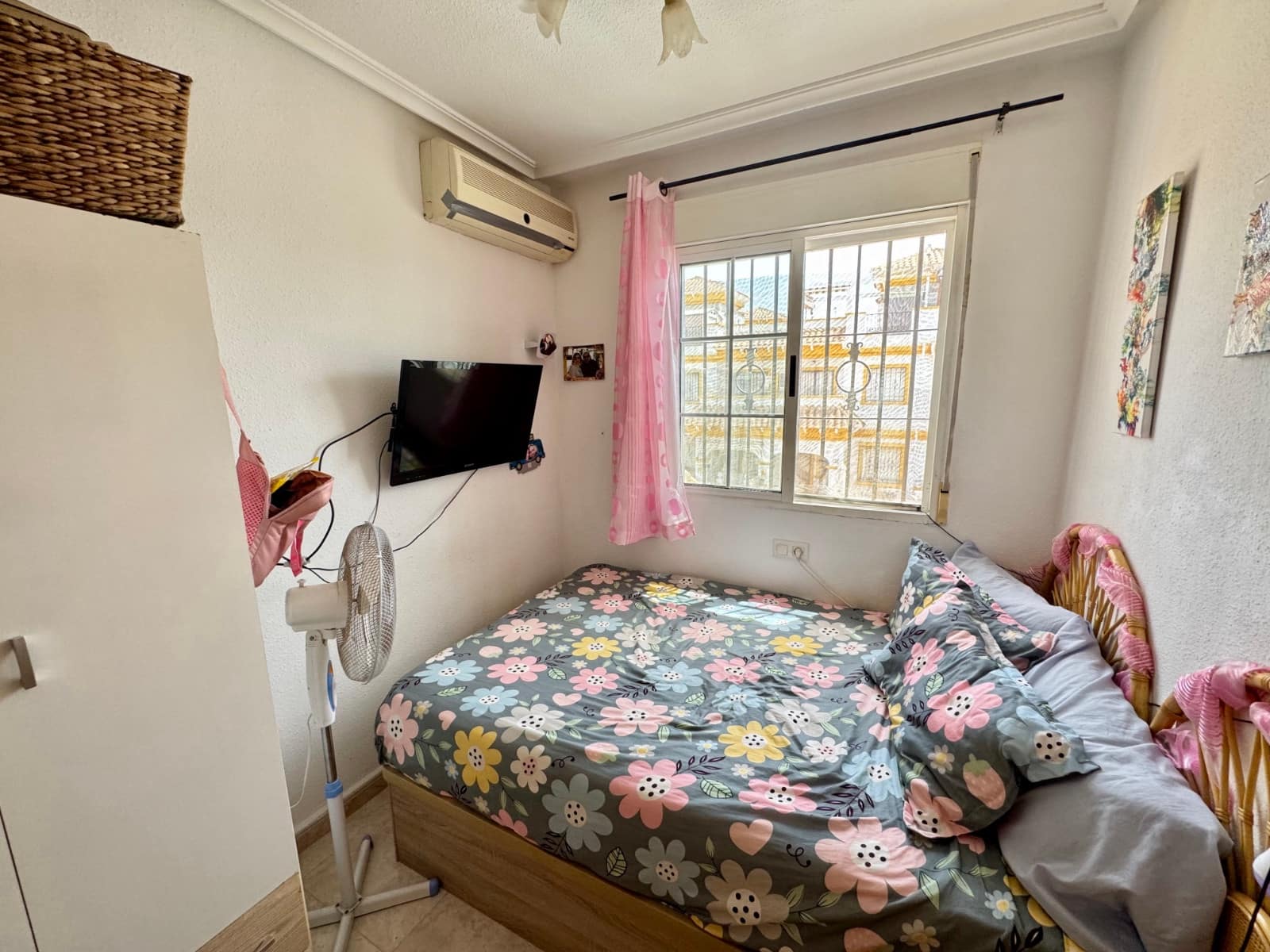 3 Zimmer Haus zu verkaufen in Torrevieja mit Pool - 200.000 € (Ref: 9133484)