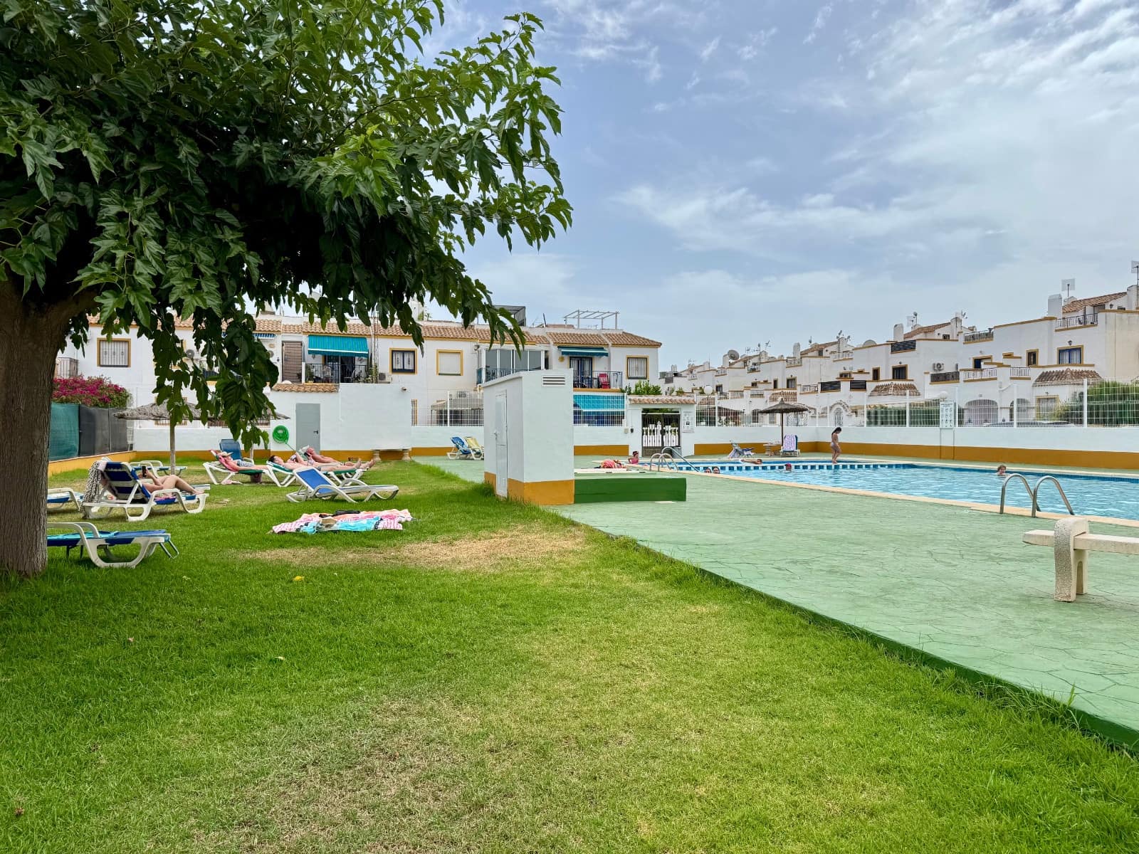 3 Zimmer Haus zu verkaufen in Torrevieja mit Pool - 200.000 € (Ref: 9133484)