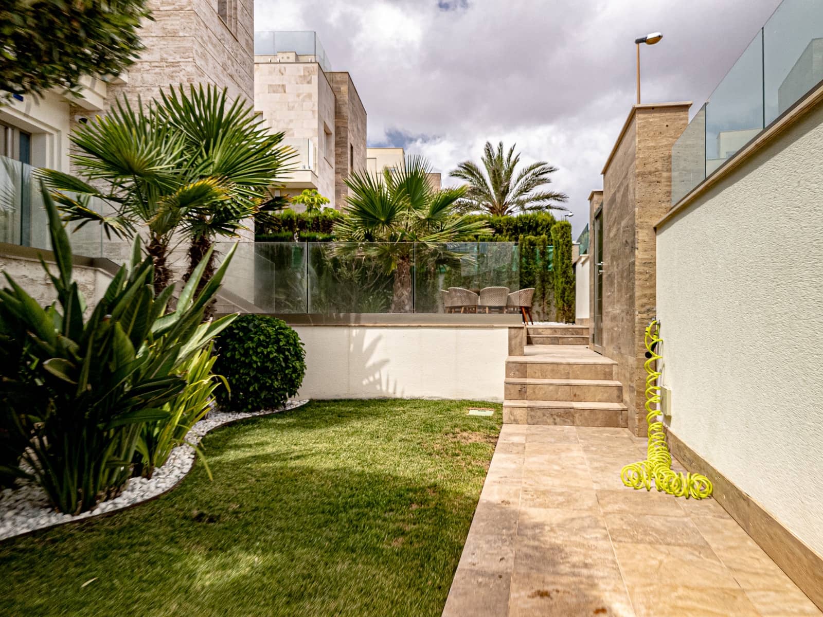 6 slaapkamer Villa te koop in La Zenia met zwembad garage - € 2.950.000 (Ref: 9150770)