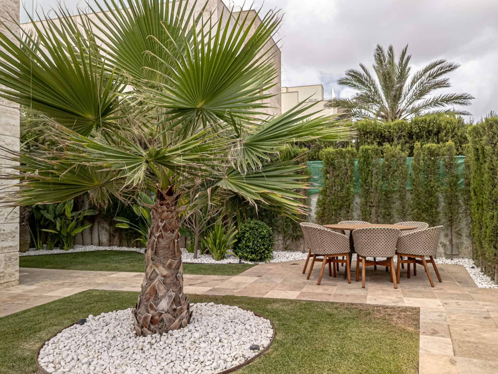 6 slaapkamer Villa te koop in La Zenia met zwembad garage - € 2.950.000 (Ref: 9150770)