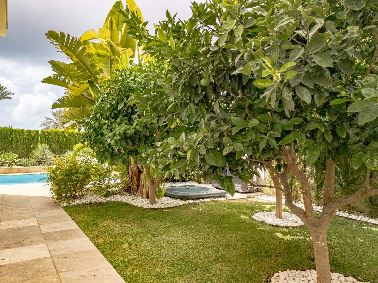 6 slaapkamer Villa te koop in La Zenia met zwembad garage - € 2.950.000 (Ref: 9150770)