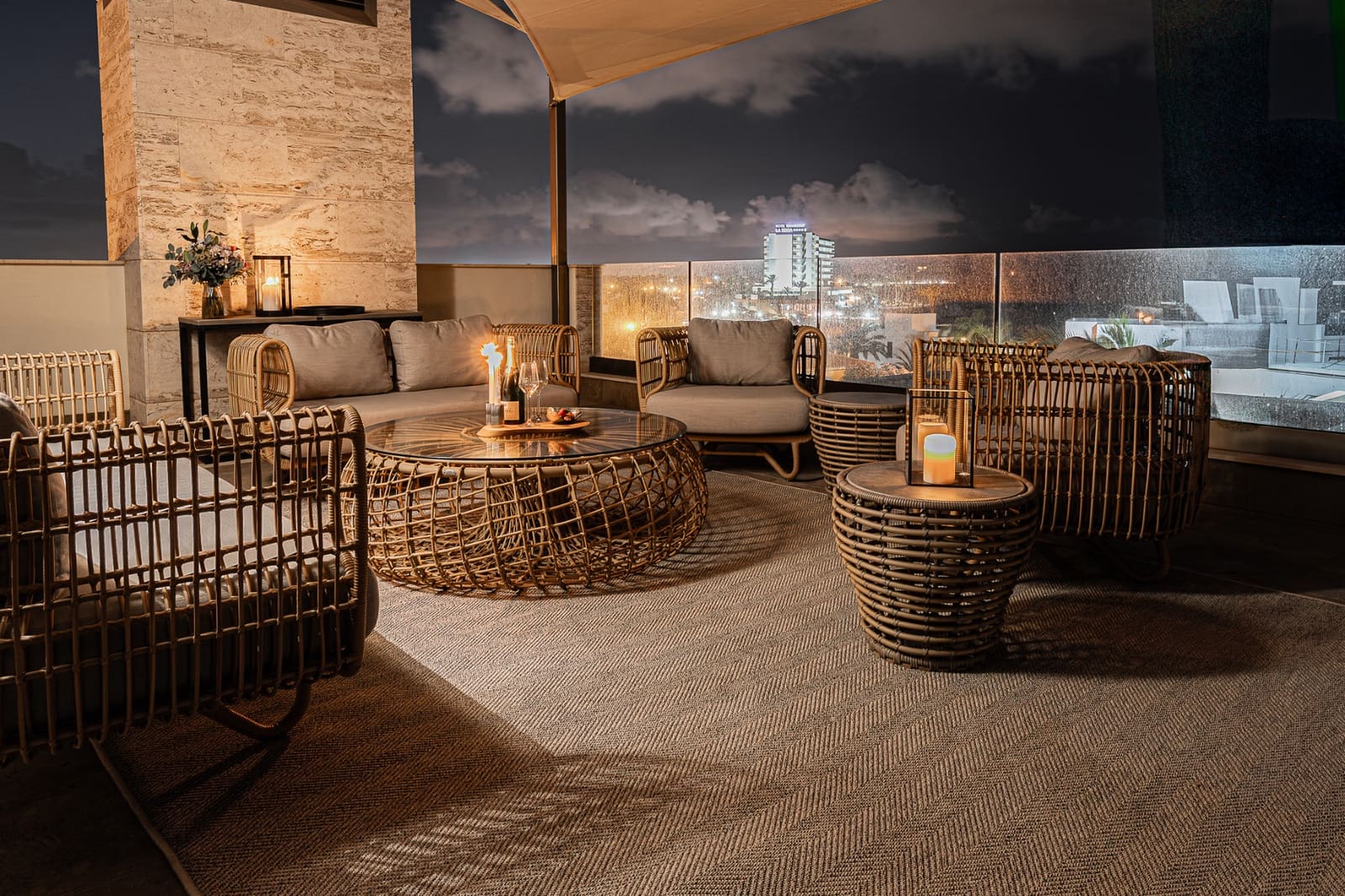 6 slaapkamer Villa te koop in La Zenia met zwembad garage - € 2.950.000 (Ref: 9150770)