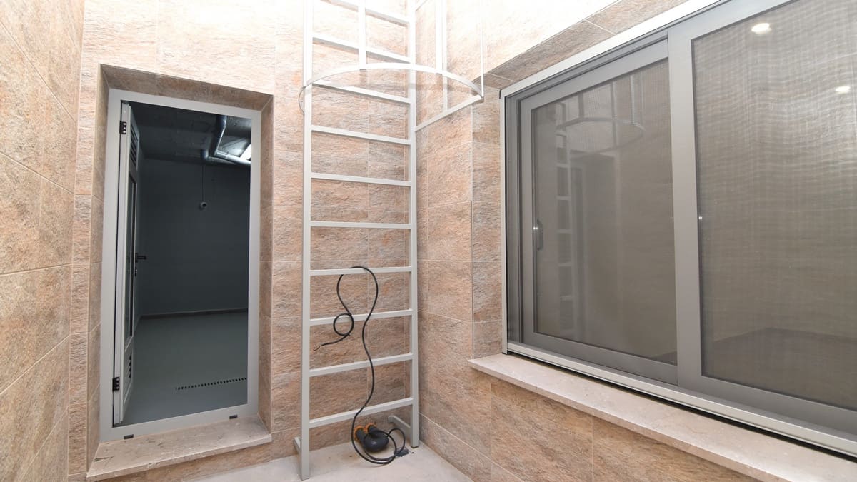 5 quarto Moradia para venda em Benijofar com piscina - 1 495 000 € (Ref: 9160231)